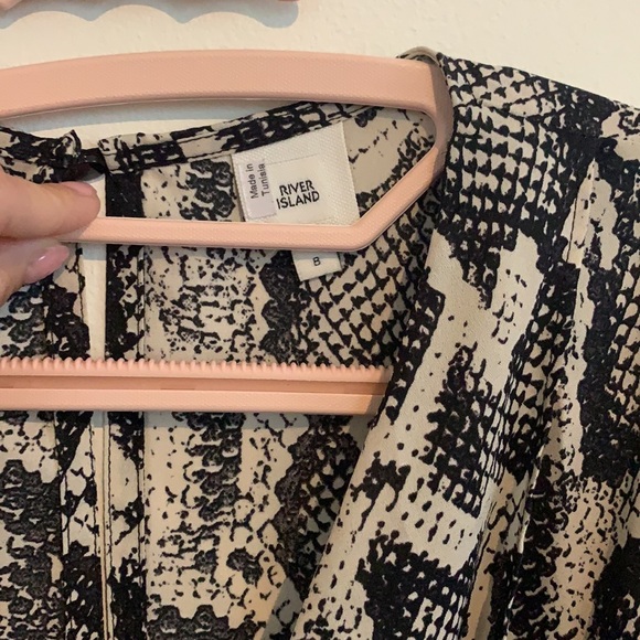 River Island Swing Dress in Snake Print - Picture 3 of 3